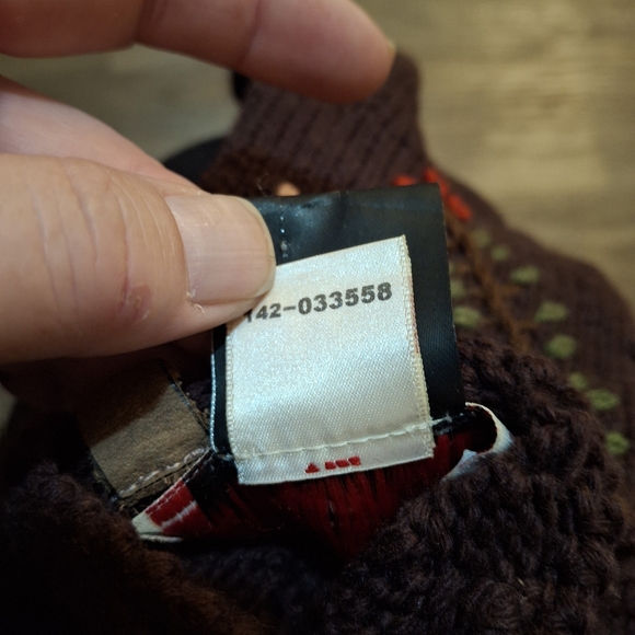 True Religion Wool Cashmere Blend Knitted Gloves. Never Worn. - Picture 9 of 13